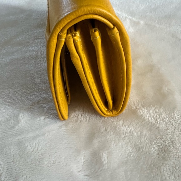 Tory Burch Alexia Bifold Mini Wallet - Picture 3 of 7